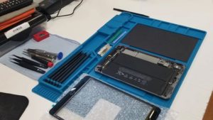 iFixit compiled an anti-rating of gadgets in 2019