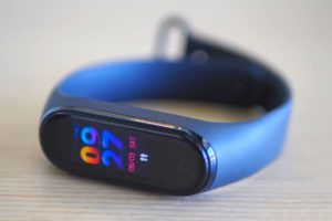 The most important drawback of Xiaomi Mi Band 4, which was fixed in Xiaomi Mi Band 5
