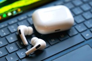 Apple has released simplified AirPods Pro Lite "for the poor"