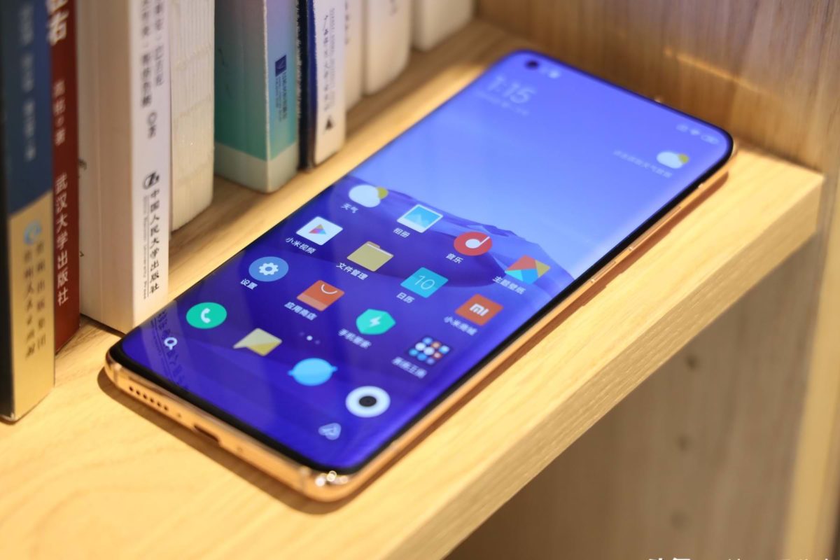 Xiaomi Mi 10 “broke” Samsung Galaxy S20 when comparing